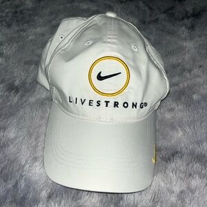 Nike Golf hat Livestrong 🦾
